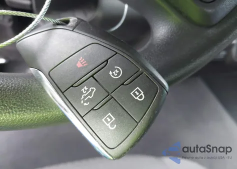 2024 Chevrolet Silverado 1500 4Wd Standard Bed Custom z USA, uszkodzony, nr VIN 1GCRDBEK2RZ395843